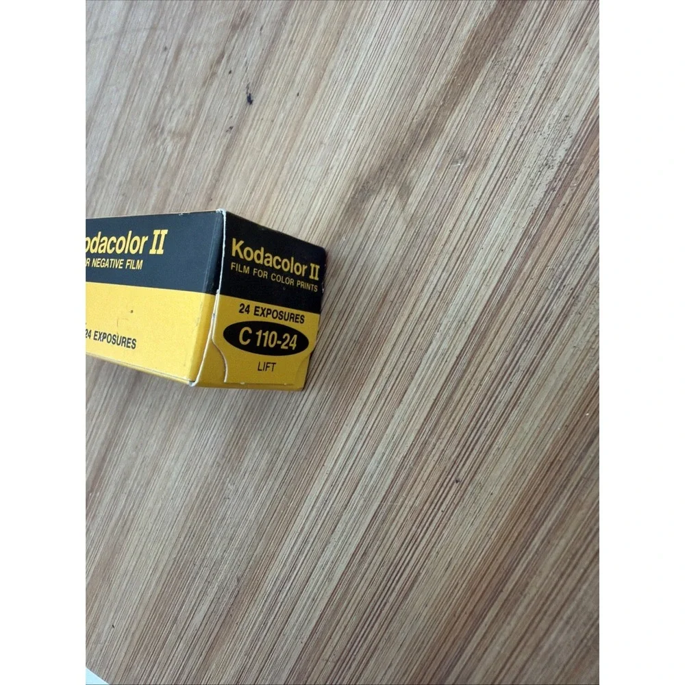 NOS‎ Vintage Kodak Kodacolor II 110 Film ~ 24 Exposures ~ EXPIRED 1984